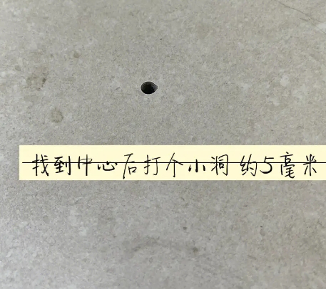 井研瓷砖空鼓维修公司专业解答在瓷砖铺贴过程中，如果砂料搅拌不均匀，将会带来以下问题